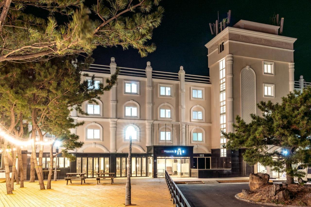 ג'גו Cocoon Hotel מראה חיצוני תמונה